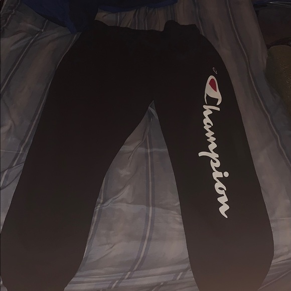 Champion joggers - Picture 1 of 1
